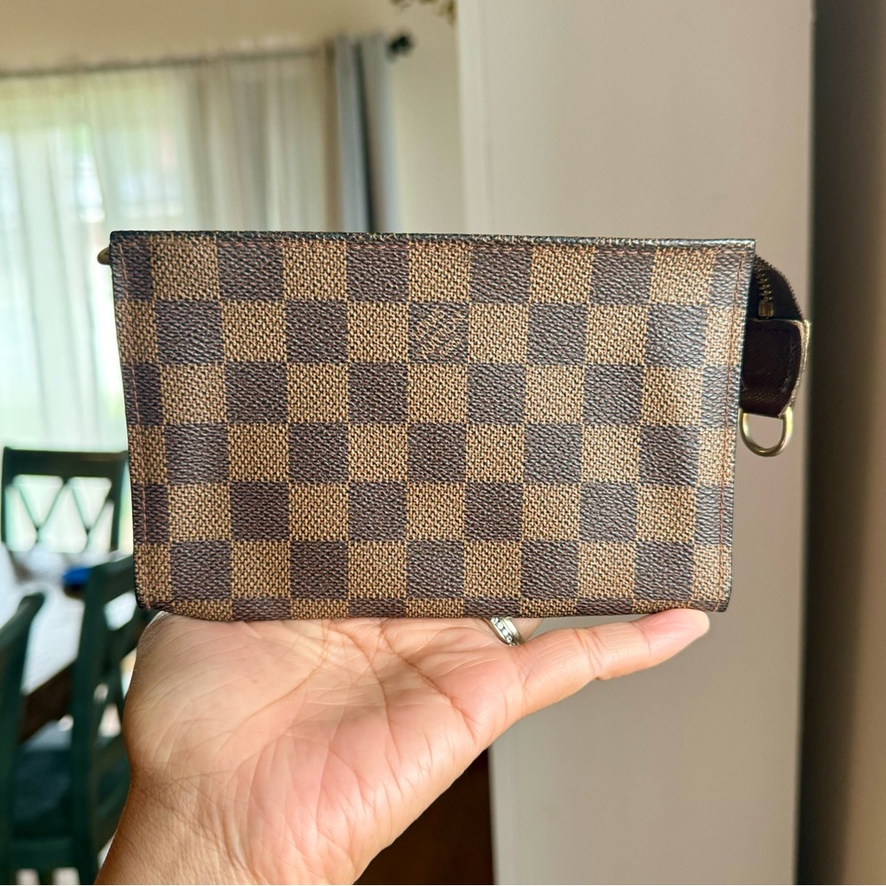 Louis Vuitton Bucket Pouch PM DE